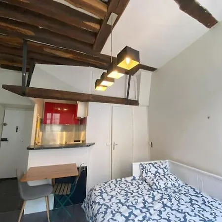 Apartment Au Coeur De Paris