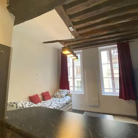 Au Coeur De Apartment